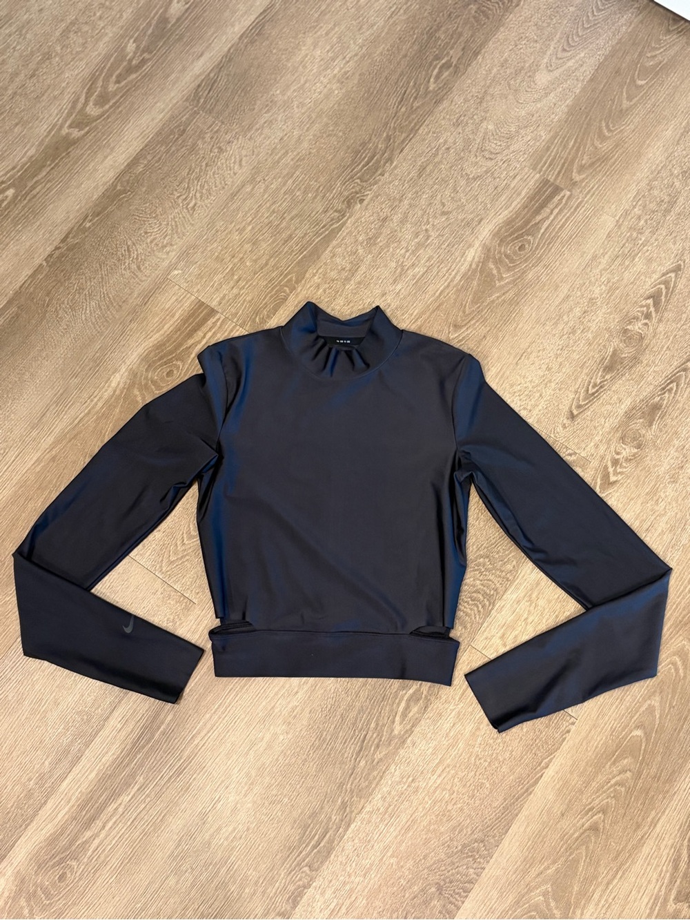 Nike Women's Black Long Sleeve Mock Neck Crop Top I Size ST